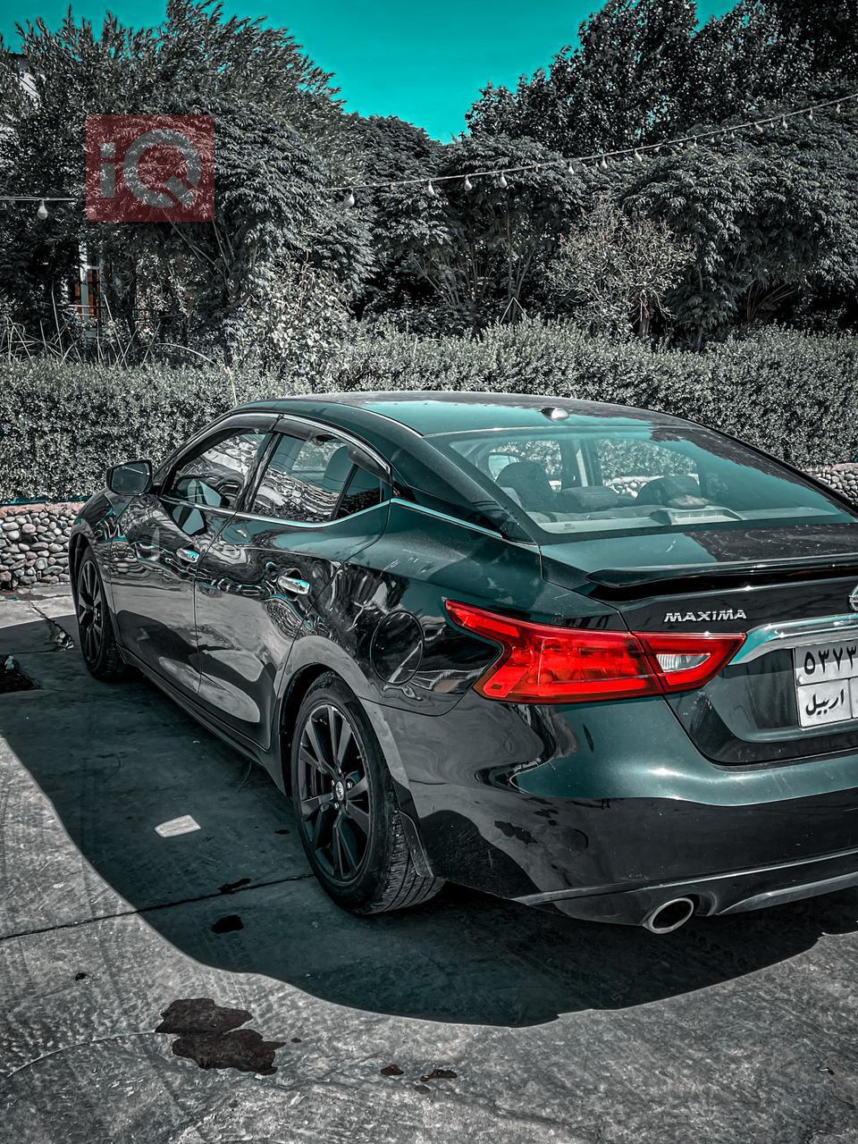 Nissan Maxima